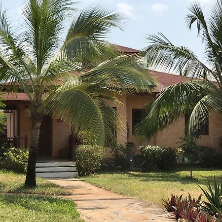 Crystal Bay Resort Watamu Eksteriør bilde
